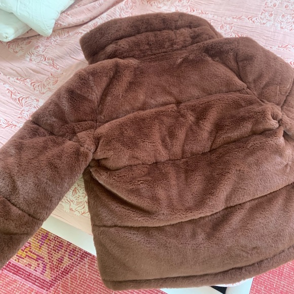 Abercrombie Faux Fur Mini Puffer - Picture 4 of 5